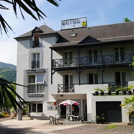 Logis Du Lavedan Отель 2*